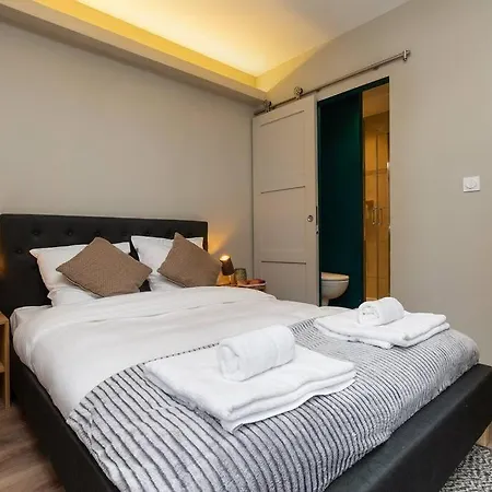 Beautiful Cosy, Modern In Centre شامونكس